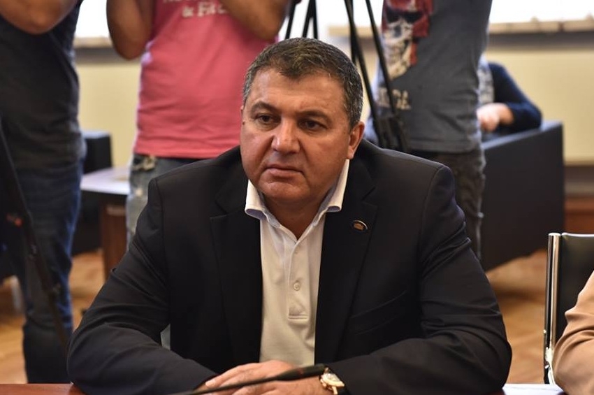 “3 ტყვია მესროლა, მკლავდა” – ვინ ესროლა მკოიანს? – დეპუტატის პირველი კომენტარი