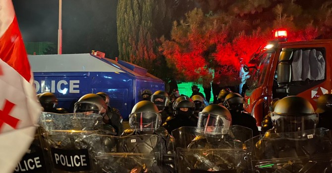 “დაშავდა 14-მდე სამართალდამცავი, 10-მდე მონაწილე, 3 ჟურნალისტი” – შსს