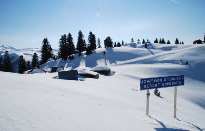გომის მთაზე, სამაშველო ოპერაცია დასრულდა – თოვლიდან ერთი ახალგაზრდა კაცის ცხედარი ამოიყვანეს