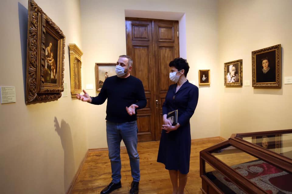 თეა წულუკიანმა ხელოვნების სასახლეში შეხვედრა გამართა