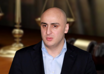 “ყველა ჟურნალისტს ვთხოვ, ეს ჰკითხონ ხელისუფლებას” – ნიკა მელია