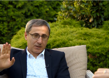 ზურაბ ადეიშვილი საქართველოს მოქალაქეობაზე უარს ამბობს