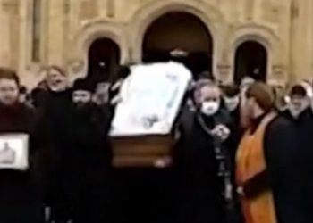 (ვიდეო) – როგორ გააცილეს გურამ დოჩანაშვილი უკანასკნელ გზაზე