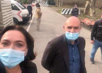 ,,ფეხებზე დაკიდებაზე” ადამიანები რომ ჯილდოვდებოდნენ პირველი თქვენ გადმოგცემდით ამ ჯილდოს – დევნილების კომენტარები