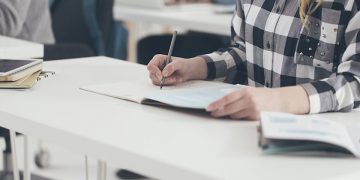 რა შემთხვევაში ჩაირიცხებიან აბიტურიენტები უგამოცდოდ – პარლამენტი ახალ ინიციატივაზე მუშაობს