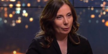 “მავნებელ იდიოტებად გთვლით…” – ვისზე წერს ნინო ჯანგირაშვილი