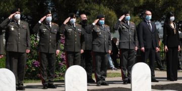 ოკუპირებული აფხაზეთიდან გადმოსვენებული ჯარისკაცები სამხედრო პატივით დაკრძალეს