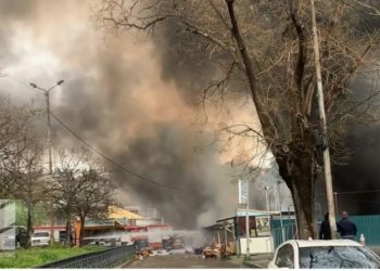 თბილისში, ფიროსმანის ქუჩაზე ხანძარია