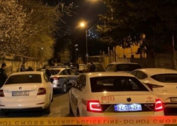 თბილისში, მანქანაში ახალგაზრდა ქალის ცხედარი იპოვეს