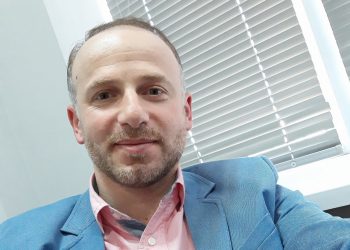 ივანიშვილმა როგორ იშოვა მილიარდები და რობერტ სტურუამ როგორ დადგა კარგი სპექტაკლები? – მერაბ მეტრეველი