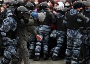 რუსეთში ნავალნის მხარდამჭერ აქციებზე 1 700-ზე მეტი ადამიანი დააკავეს