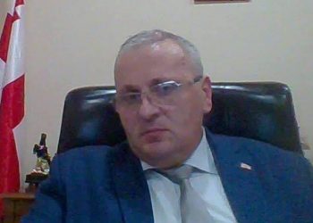 “ბალკონიდან გადაფსმისათვის, რომ ადამიანს სისხლის სამართლის წესით დაკავებით დაემუქრებიან…” – რას წერს ადვოკატი