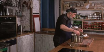 (ვიდეო) როგორ უნდა შეღებოთ კვერცხი – რჩევები შეფ ლევანისგან