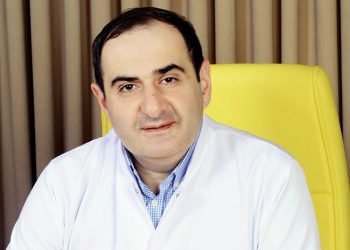 ნაადრევი იყო ბაღების გახსნა – გუშინ 4 პაციენტი მყავდა, პრაქტიკულად მესამე ტალღა გვაქვს – პედიატრი თემურ მიქელაძე