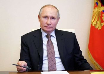 ვლადიმერ პუტინმა ხელი მოაწერა კანონს, რომელიც მას პრეზიდენტად კიდევ ორჯერ არჩევის უფლებას ანიჭებს