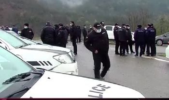 “ხეობა არ იცვლება თაფლში და არც არასროს არ გაიცვლება” – აქციის მონაწილეები „ნამახვან ჰესის“ პროექტის ახალ ხელმძღვანელს