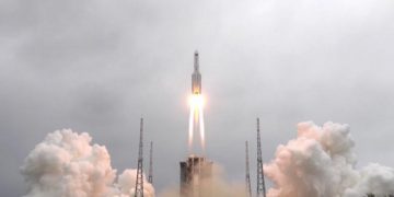 22-ტონიანი ჩინური რაკეტა დედამიწაზე, შესაძლოა, დღეს ჩამოვარდეს