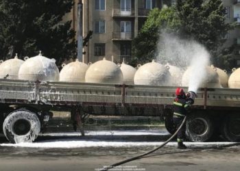 ქუთაისში ბუნებრივი აირით დატვირთული მანქანა აალებას გადაურჩა