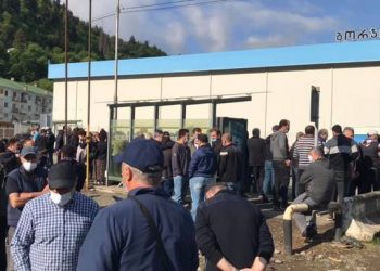 ბორჯომის ჩამომსხმელი ქარხნების მუშები გაიფიცნენ