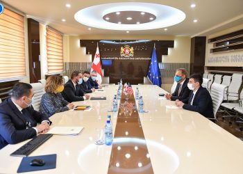 საქართველოს გენერალური პროკურორი ირაკლი შოთაძე ამერიკელ მოსამართლე მარკ სპეისერს შეხვდა