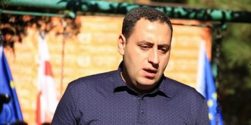 ხალხს შია, მათ ძარცვავენ ყოველდღე, თქვენ და თქვენი თანაგუნდელები კი მდიდრდებით – გიორგი ვაშაძე