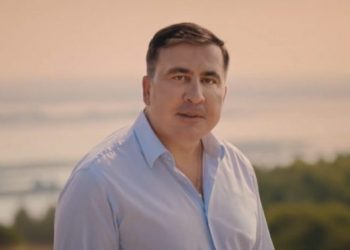 მცხეთასთან რომ გიშენებდნენ ასეთ კაშხალს, მოგეწონებათ? როდესაც რაღაც ნიადაგი დაიძრა, მთელი თბილისი აღელვებული იყო – სააკაშვილი თბილისელებს