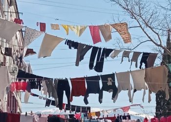 “ადამიანები არსებობენ, რომლებსაც ერთი მთელი შარვალი არ აბადიათ. ვაგრძელებთ ნივთების შეგროვებას…” – აკა სინჯიკაშვილი