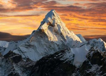 “ღობე” ევერესტის მწვერვალზე – რას აპირებს ჩინეთი?
