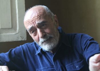 თუ ვინმეს ჩემი ლექსი რაიმედ გიღირთ, გადამირჩინეთ ჩემი შვილობილი – ტარიელ ხარხელაური