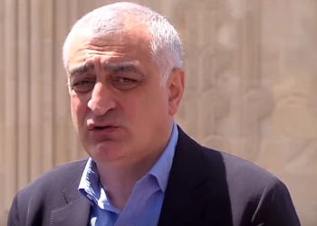 “ოცნება” წლების განმავლობაში ტროლების და ბოტების ფაბრიკას აფინანსებს – ხაზარაძე