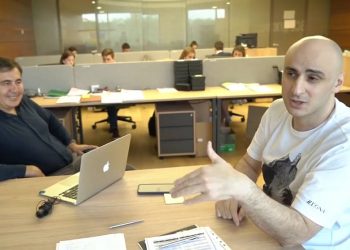 (ვიდეო) – “ჭორებს ავრცელებენ, რომ მე და მიშას დაძაბული ურთიერთობა გვაქვს” – ნიკა მელია და მიხეილ სააკაშვილი