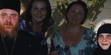 მამა იოანემ და დედა ნინომ სასულიერო პირების წოდებაზე უარი თქვეს და ამერიკაში იქორწინეს – ტვ პირველის სკანდალური რეპორტაჟი