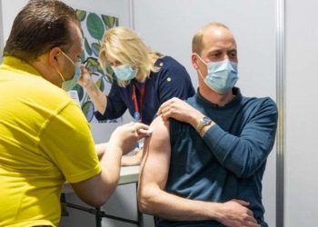 პრინცი უილიამი კორონავირუსის საწინააღმდეგო ვაქცინით აიცრა