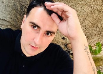 “ამას უზარმაზარი ტკივილი მაწერინებს და დაბოღმილი ვწერ…” – ბესო ზანგური