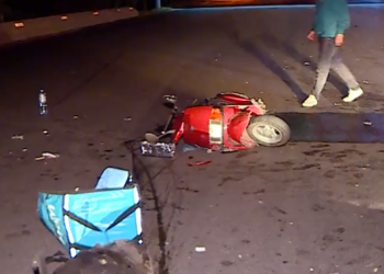 ავტოსაგზაო შემთხვევა აღმაშენებლის ხეივანზე – დაშავებულია “ვოლტის” კურიერი