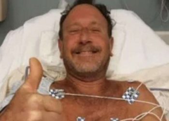 ამერიკელი კაცი ამბობს, რომ ვეშაპის პირში 30-40 წამი გაატარა