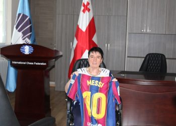 ლიონელ მესიმ ნონა გაფრინდაშვილს საჩუქარი გამოუგზავნა