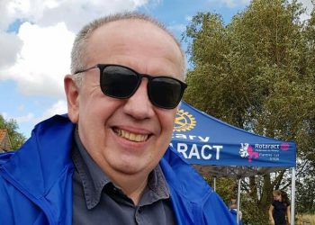 “ფხუუკ ქოცებო… ბიჯოო, ბიჯოო, ბიჯოოო, ეს რაები ვისმინეთ ბიჯოოოო…” – გიორგი ფოფხაძე