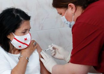 სალომე ზურაბიშვილმა „ასტრაზენეკას“ ვაქცინის მეორე დოზა მიიღო