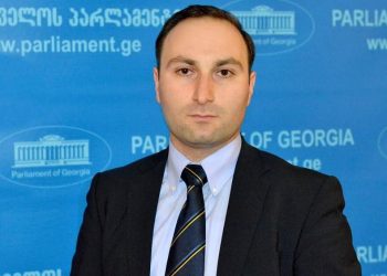 გჯერათ, რომ ოპოზიციის წარმომადგენლები მეტანიებით და აღსარებით იკლავენ თავს და წუხან, რომ არ აზიარებენ? – ანრი ოხანაშვილი