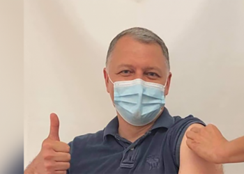 ფოტო – როგორია საფრანგეთში ვაქცინაციის სერტიფიკატი და აცრის კაბინეტი? – გიორგი ფხაკაძე აიცრა