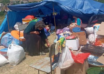 უკრაინის 4 მოქალაქე საქართველოში ქუჩაში ცხოვრობს – “უკრაინაში არავინ ჰყავთ, ბებია საქართველოში დაკრძალეს…”