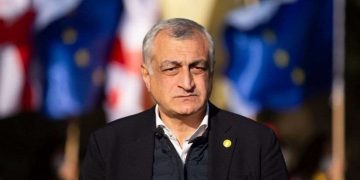 მიბრძანდით ოფისიდან – მამუკა ხაზარაძე კობა გვენეტაძეს