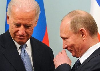 „ერდოღანი პუტინს უნდა უმადლოდეს, დღეს ისევ ხელისუფლებაში რომაა! პუტინმა დაურეკა მძინარე ერდოღანს – გაიღვიძე, შენთვის აფრინდა ის ვერტმფრენი და იმოქმედეო!“