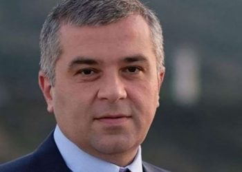 ვისაც აინტერესებს, სად გაქრა ჩემი რეიტინგი… – რას წერს დავით ბაქრაძე