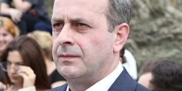 „მონა მონად რჩება, გახარია იქნება ის თუ ღარიბაშვილი“ – გიორგი გუგავა