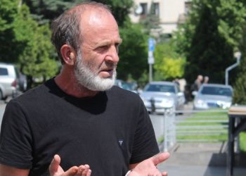 “ქართულ ოცნებაში ვისაც ცოტას მაინც პატივს ვცემ ეს კობახიძეა, შემეცოდა კიდეც”