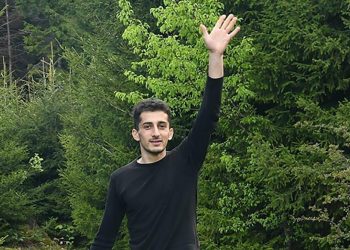 მე, გლოვოს კურიერს, ორჯერ მეტი ხელფასი მაქვს, ვიდრე ექიმს, სამჯერ მეტი, ვიდრე მეხანძრეს, ჯარისკაცს, ოთხჯერ მეტ, ვიდრე მასწავლებელს – ირაკლი მილაძე