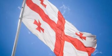 სკოლის შენობებზე სახელმწიფო დროშის აღმართვა და სახელმწიფო გერბის განთავსება სავალდებულო იყოს – კახა კახიშვილის ახალი  ინიციატივა