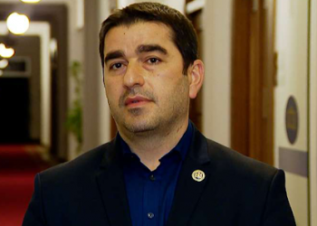 ეს არის კოჭლი შემოსვლა – შალვა პაპუაშვილი